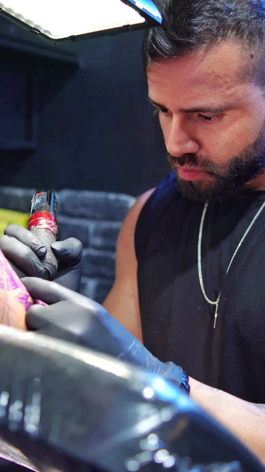 Reinaldo, tatuador do Rei do Traço